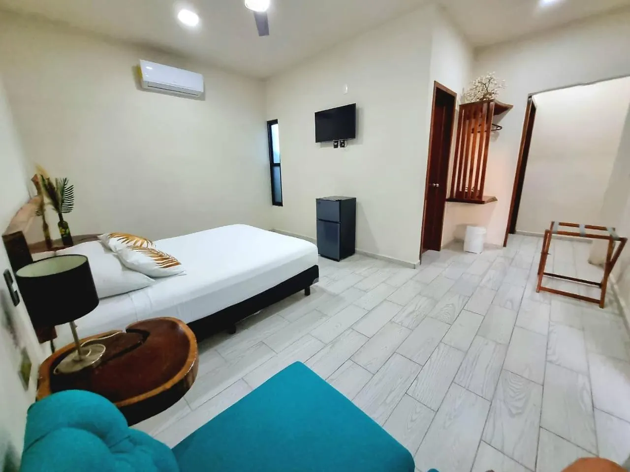 Hotel Brisas Bacalar 4*,